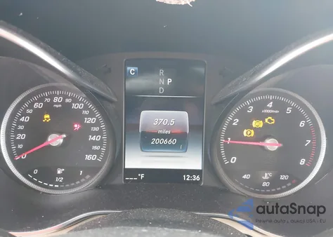 2017 Mercedes-Benz Glc 300 z USA, uszkodzony, nr VIN WDC0G4JBXHF221983